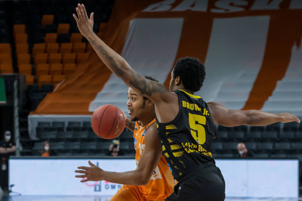 赵睿将不满 赵睿将不满