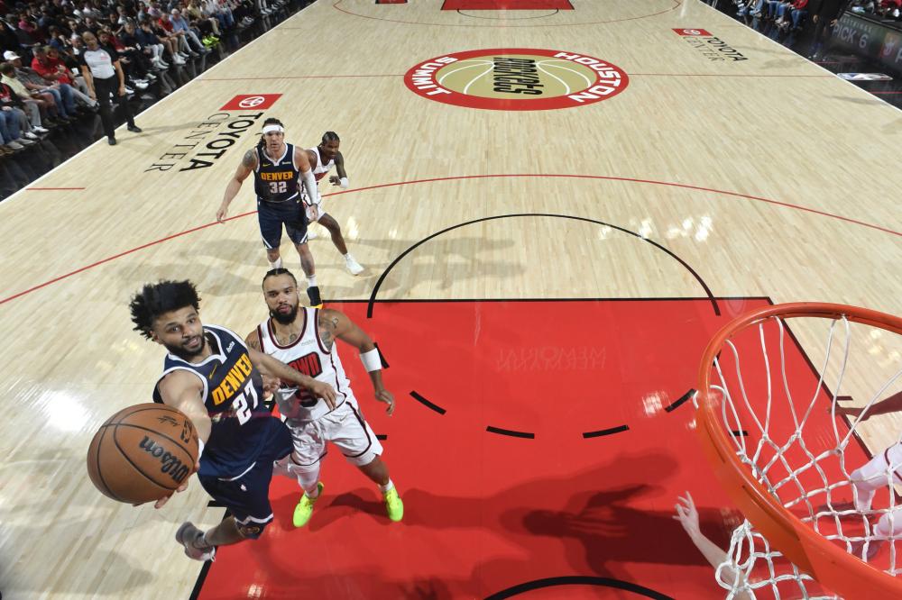 对年轻球员 对年轻球员