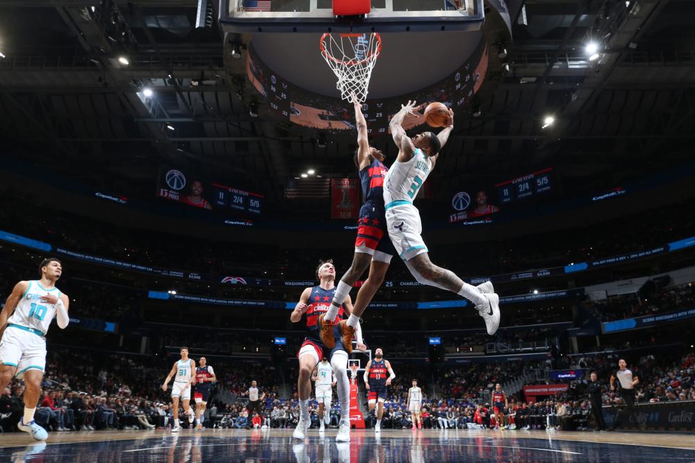 足不懈奋斗 足不懈奋斗