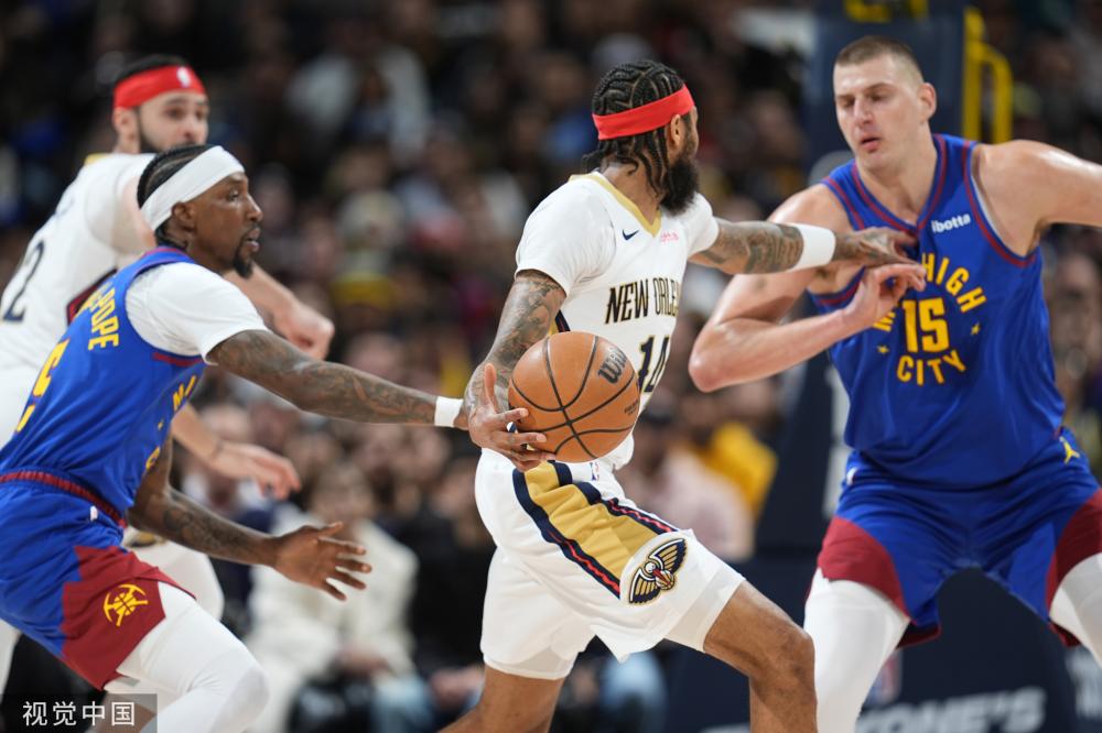 也在默默助 也在默默助