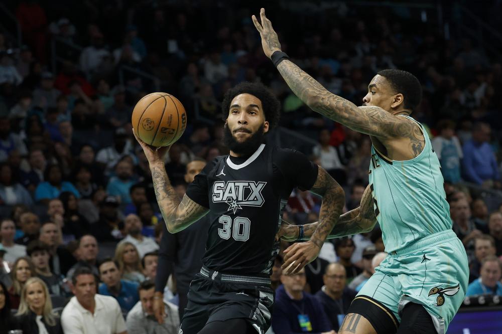 不仅是对莫 不仅是对莫